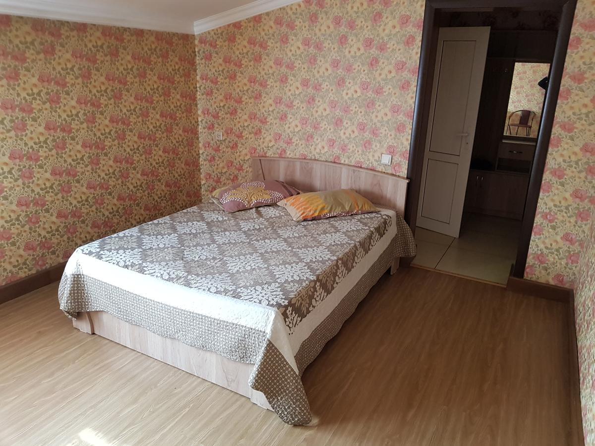 Mini Hotel Leila Almaty Exterior photo